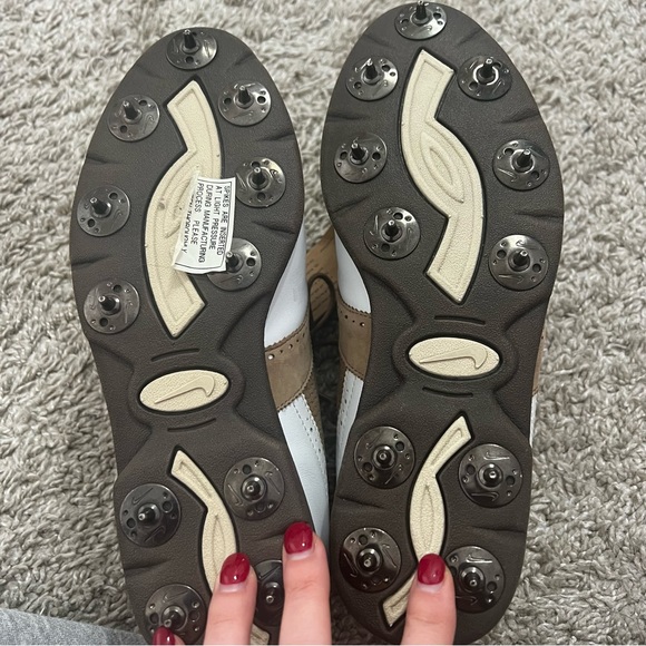 NWT Nike Airliner Saddle Brown and White Golf Shoes - Picture 4 of 4